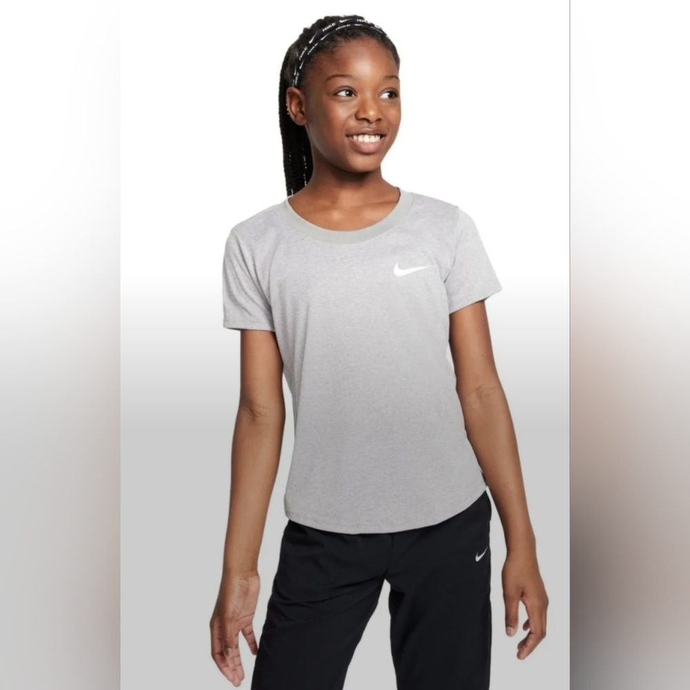 Girls NIKE Dri-fit Shirt (Medium)